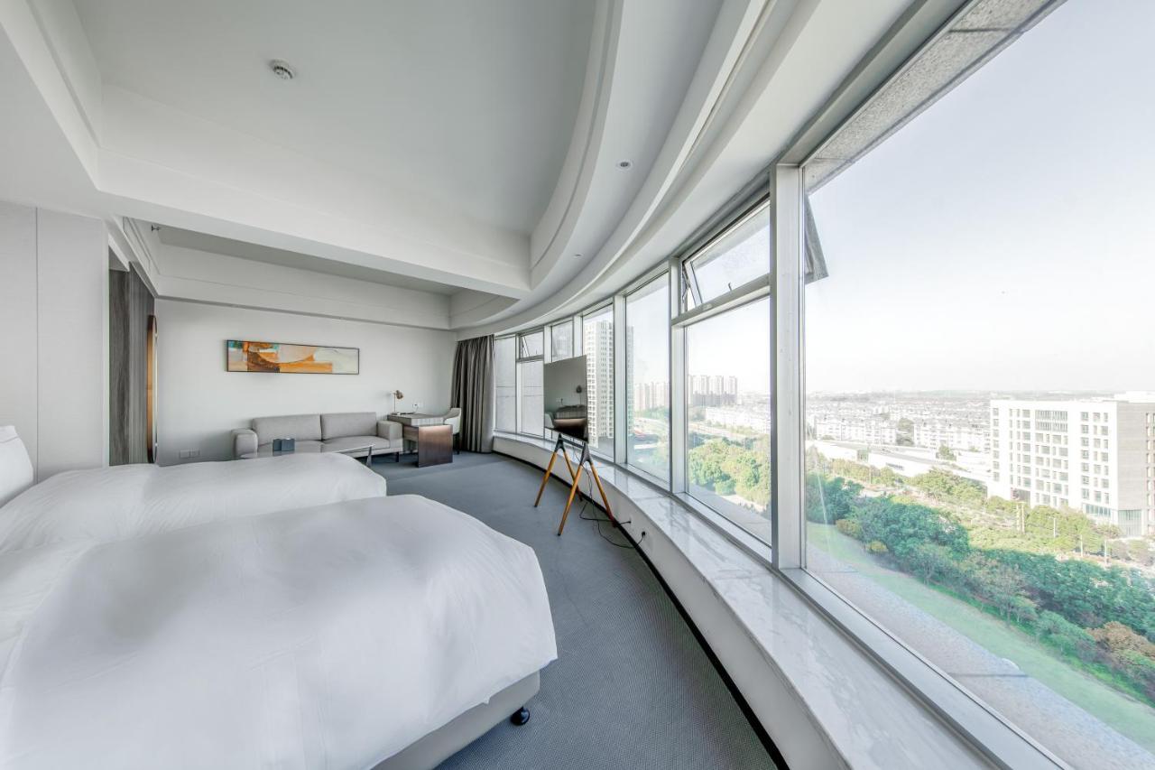 Hotel Ewo Grand 4*